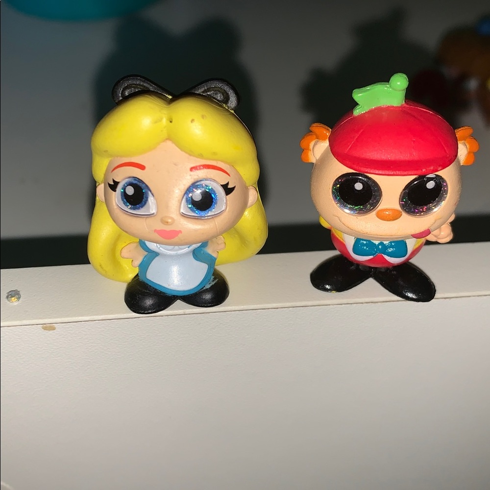 Doorables rare Disney Alice in wonderland and tweedle dum